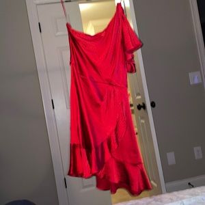 One-shoulder red silky dress